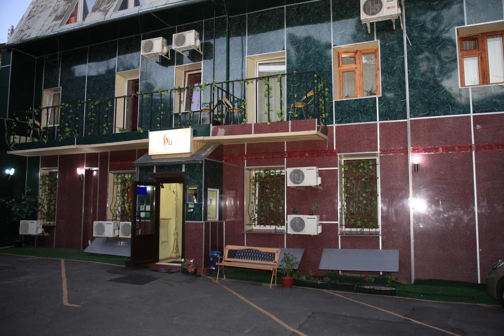 Yellowunlimited Hotel Κχαρκίβ Εξωτερικό φωτογραφία
